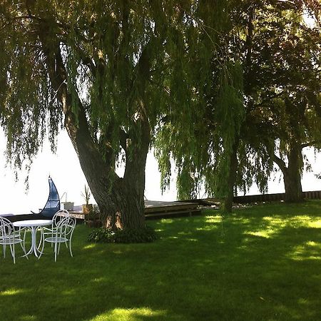 Point Pelee Lakeshore B&B Leamington Bagian luar foto