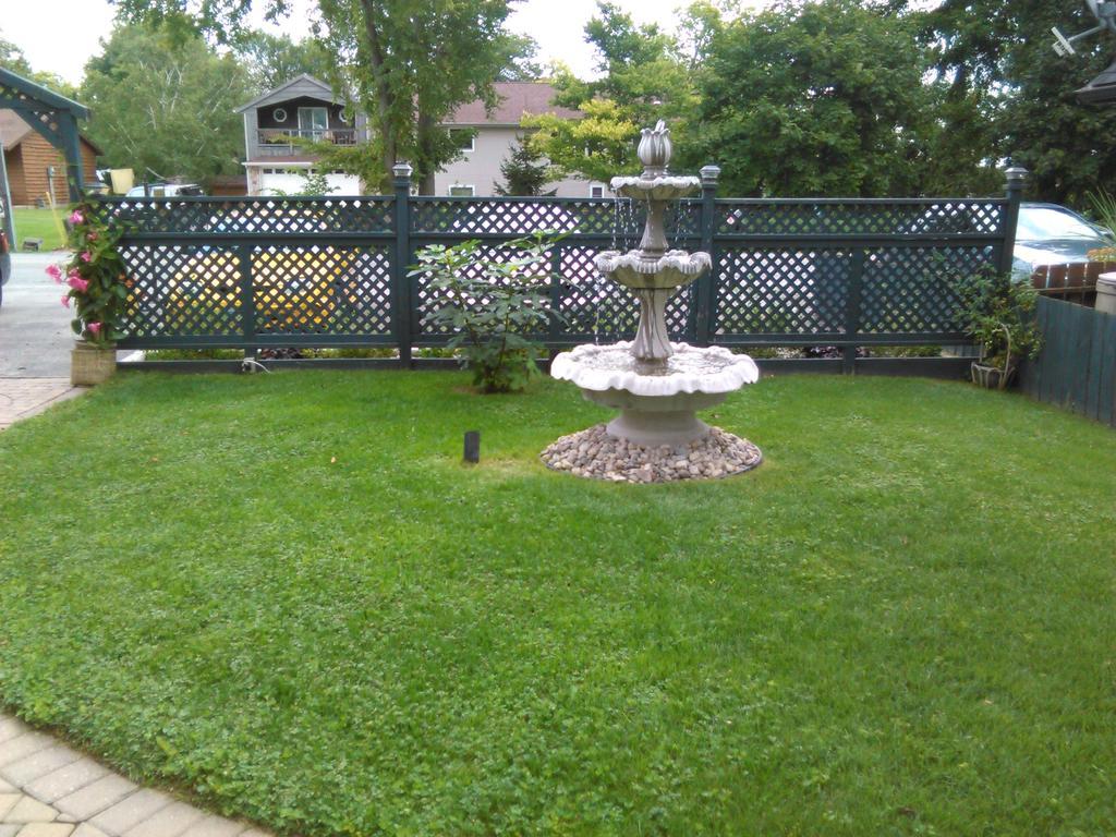 Point Pelee Lakeshore B&B Leamington Bagian luar foto