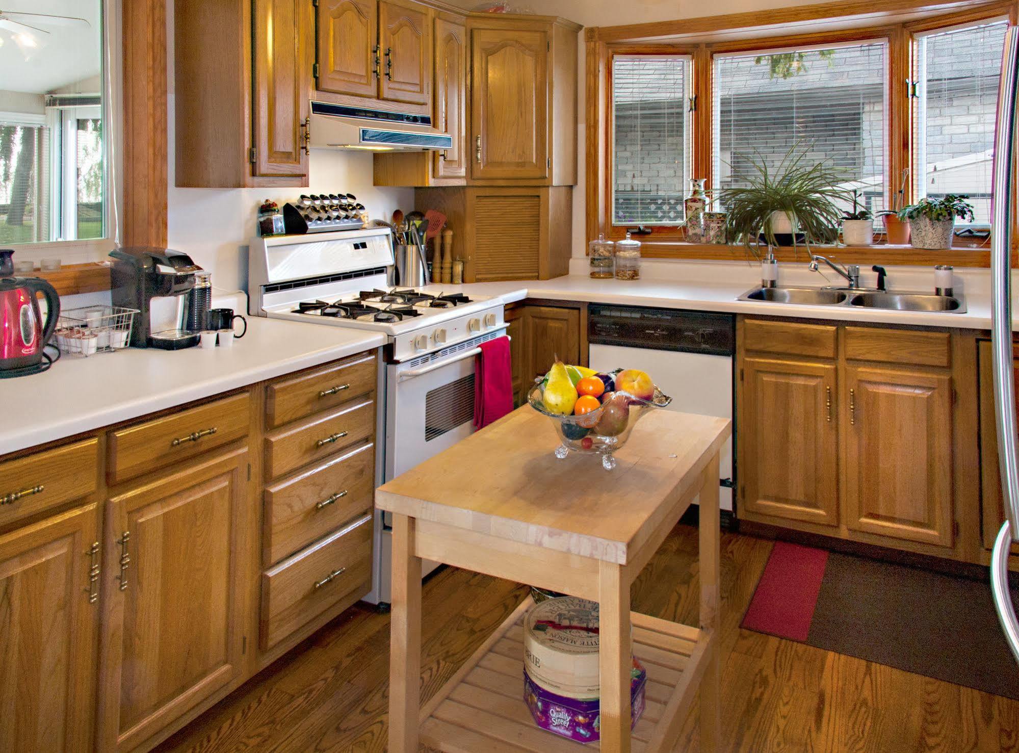 Point Pelee Lakeshore B&B Leamington Bagian luar foto