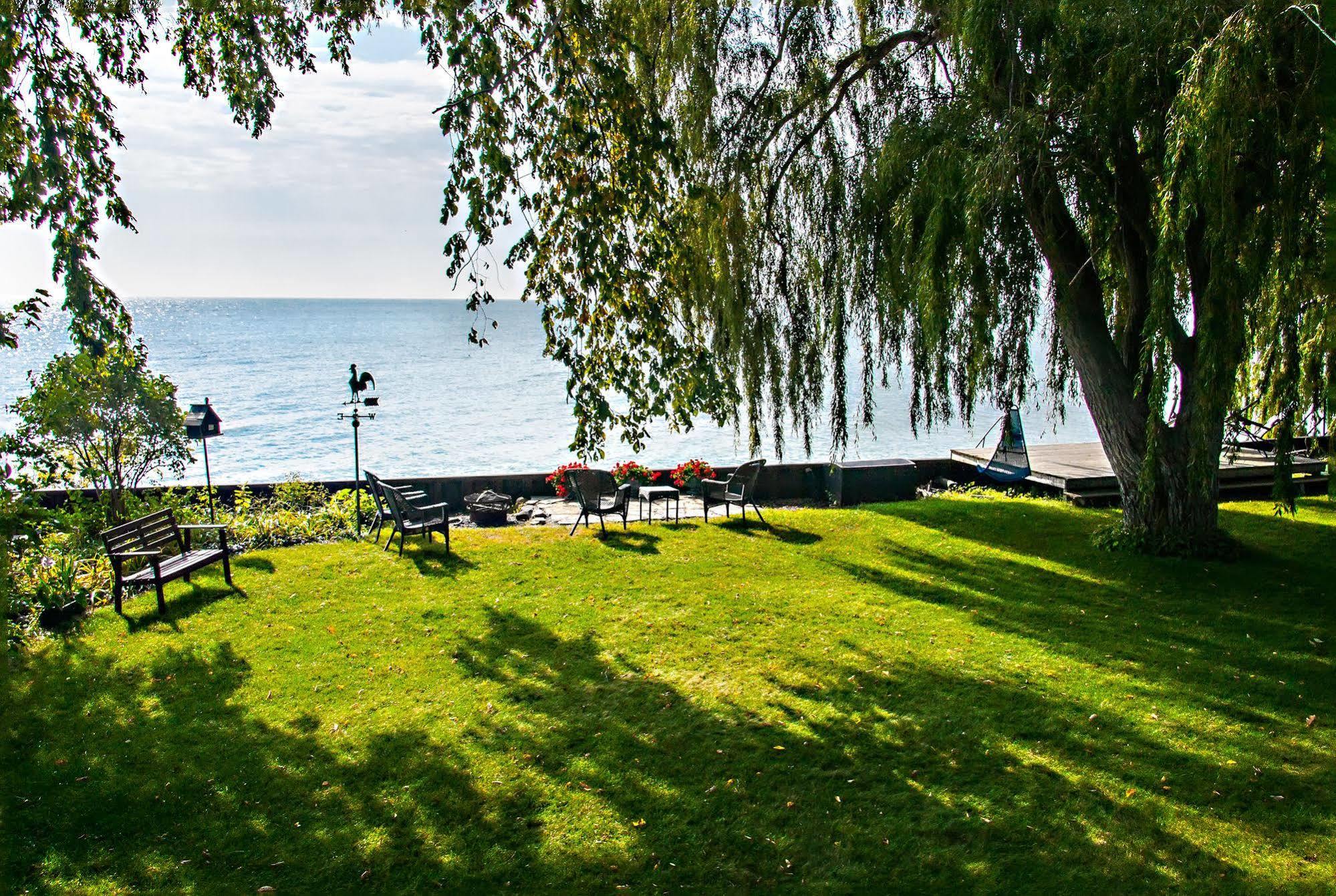 Point Pelee Lakeshore B&B Leamington Bagian luar foto